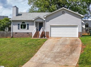 118 Cedar Ridge Ln, Simpsonville, SC 29681