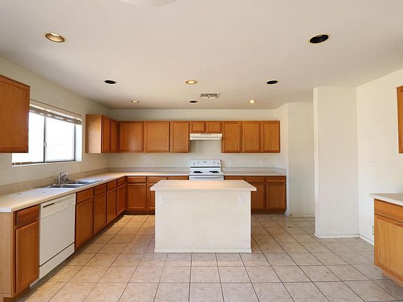 5th image of 9402 W Terri Lee Dr