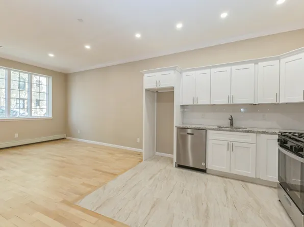 1570 West Tenth Street image 12 of 15