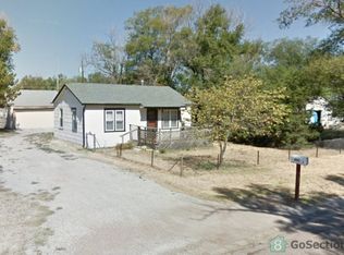 621 N Eisenhower Ave, Wichita, KS 67212