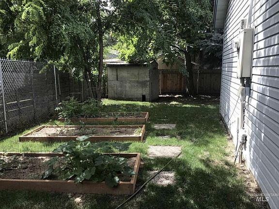 5th image of 2233 S Euclid Ave