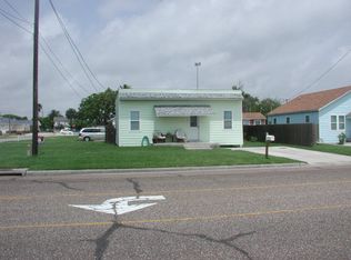 411 S Magnolia St, Rockport, TX 78382