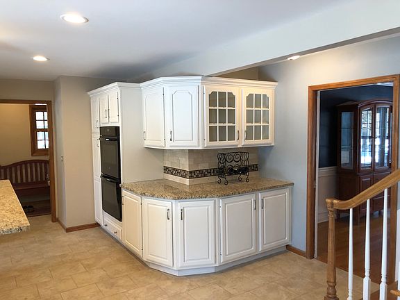 2nd image of 17 Forest Dr