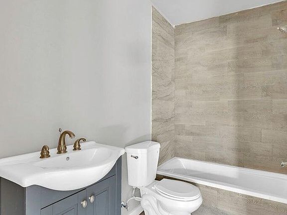 3rd image of 8827 Mount Elbert Dr #1