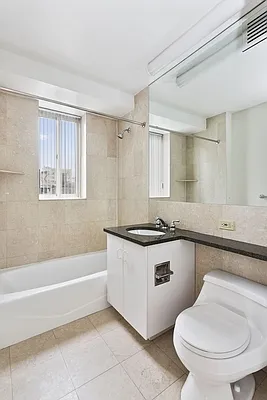 Rented by REAL New York | media 11