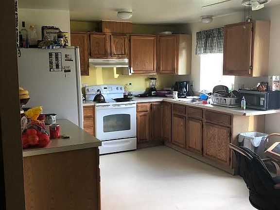 4th image of 6605 61st St NE