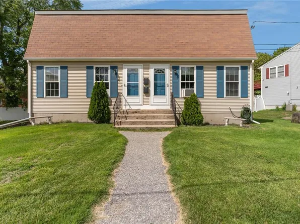 73 Harrison St, Cumberland, RI 02864