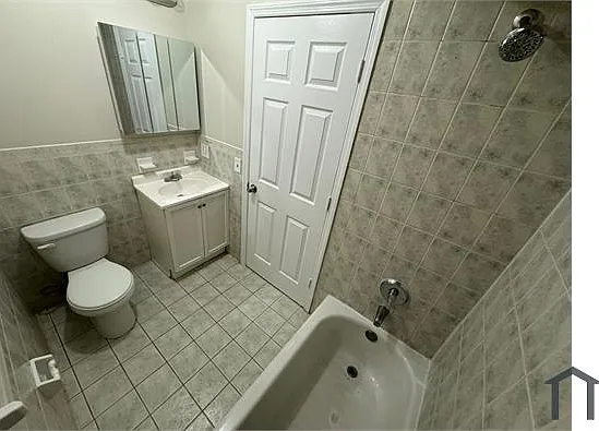 197 N 11th St #2 — Photo 6