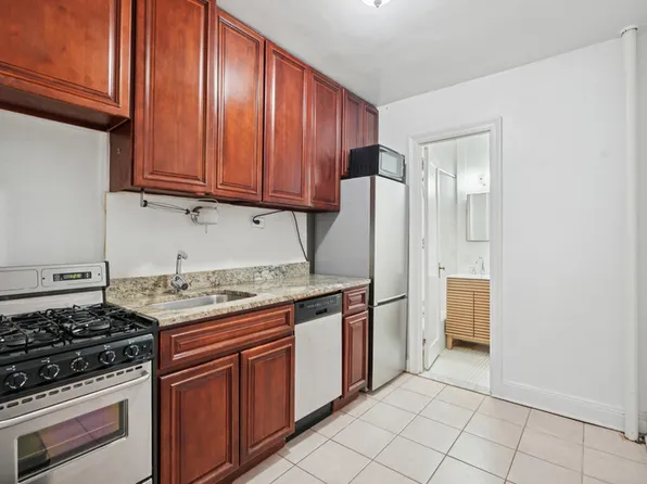 205 East 88th Street 4B image 6 of 7