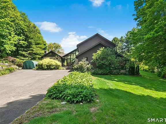 2nd image of 127 Huntingtown Road