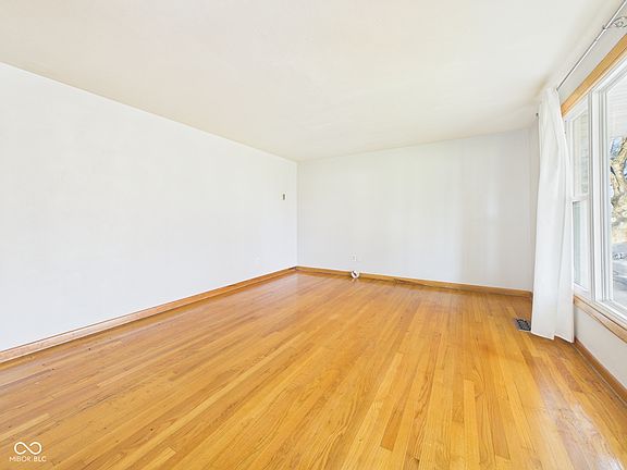 4th image of 2605 Catalina Dr