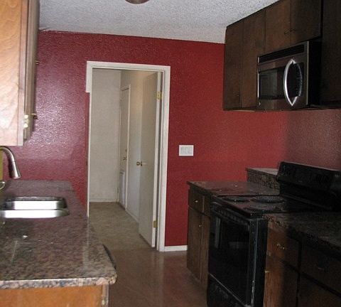 4th image of 45 Patterson Cir
