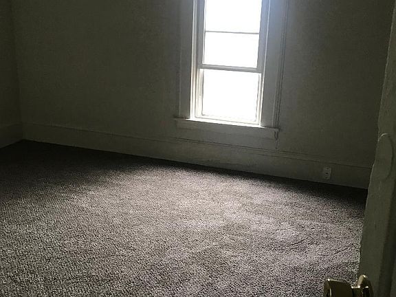 5th image of 1225 S Court St