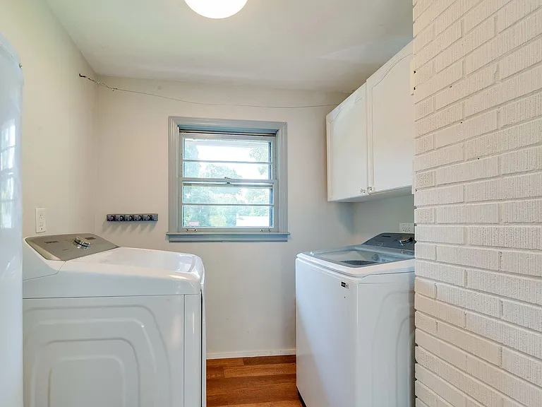 3921 Sheffield Dr — Photo 24