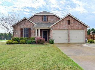 411 Edgewood Ct, Forney, TX 75126