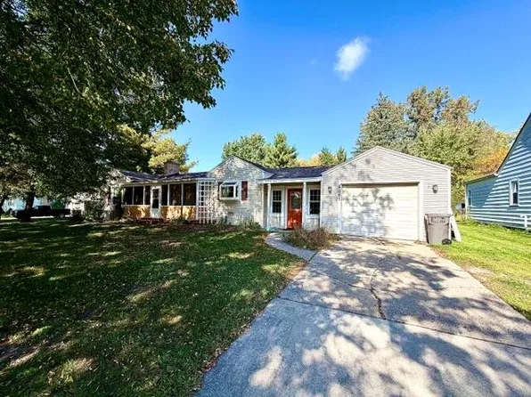 4061 Leonard St NW, Grand Rapids, MI 49534