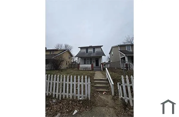 233 Columbian Ave photo 1