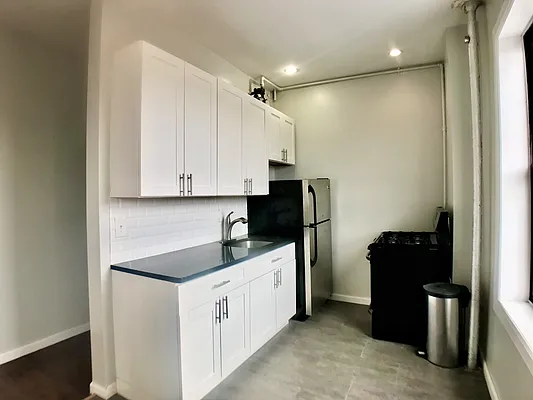 Rented by Compass | media 27