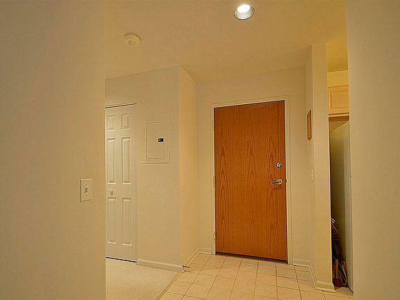 4th image of 123 Hunt Club Dr