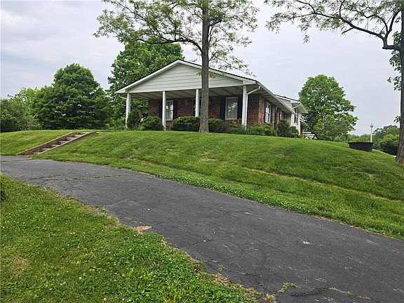 3rd image of 7915 Greenbush Rd