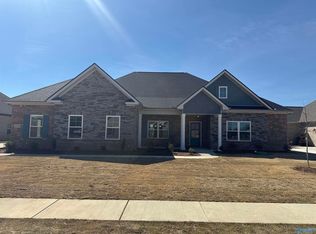 22341 Players Ln, Athens, AL 35613