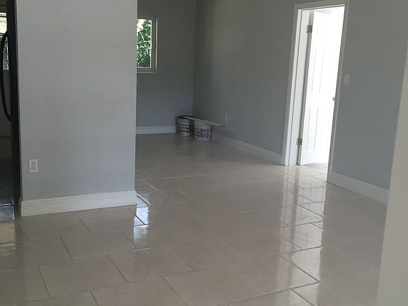 4th image of 7809 N Saulray St