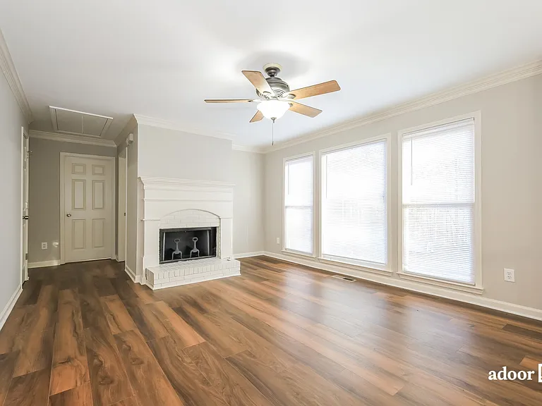 459 Amsterdam Way — Photo 5