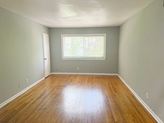 2nd image of 1177 Woodland Ave NE APT 7