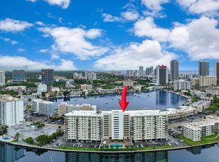 401 Golden Isles Dr APT 1014, Hallandale, FL 33009