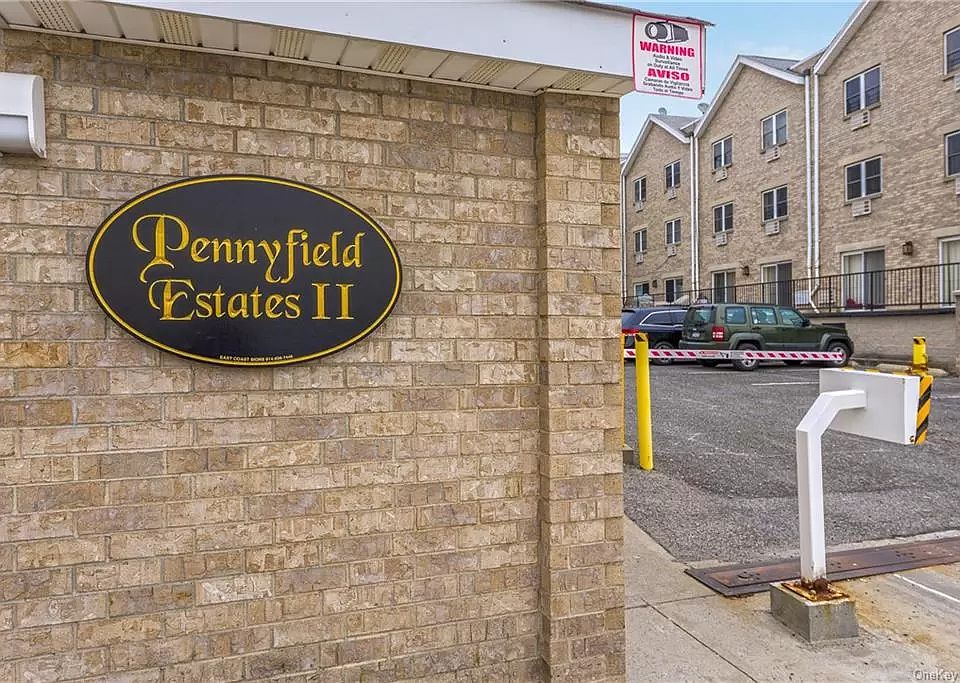 1st image of 24 Pennyfield Ave APT 2D