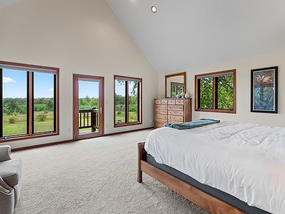 3rd image of 12462 Timberline Rd