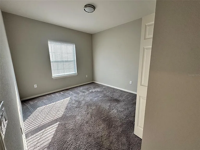 544 Gadsden Ln — Photo 7