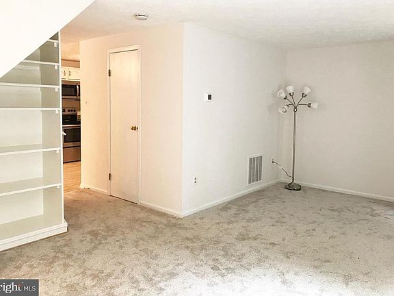 5th image of 13227 Whitechurch Cir