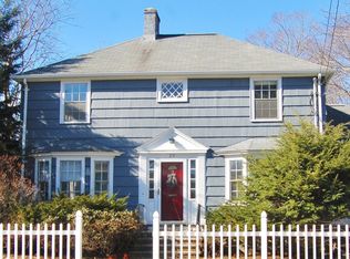 29 Pierrepont Rd, Newton, MA 02462