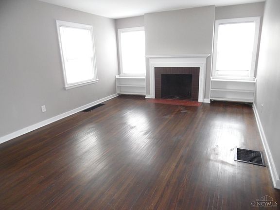 3rd image of 2315 Hill Ave