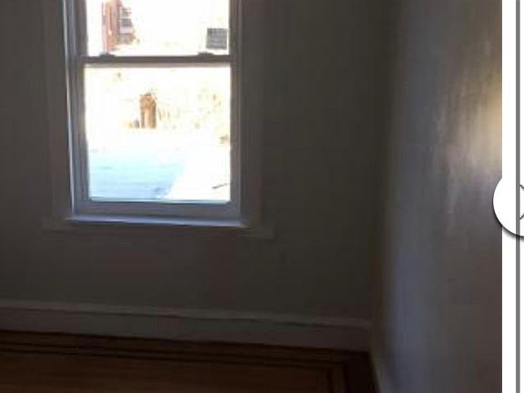 2nd image of 4614 Worth St #4616