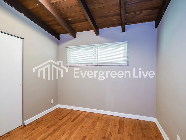 7823 Milan Ave — Photo 11