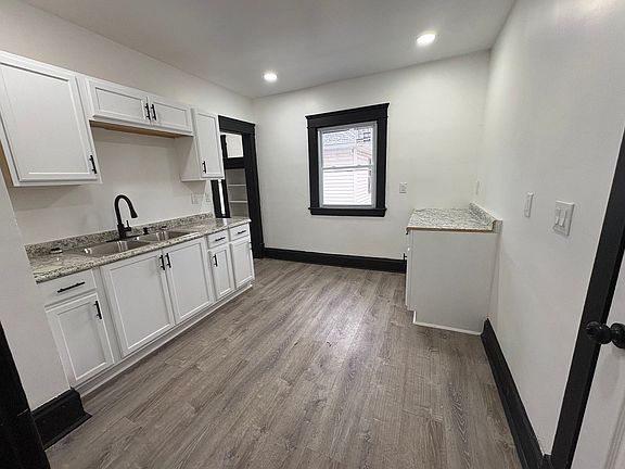5th image of 10410-10412 Adams Ave #10410