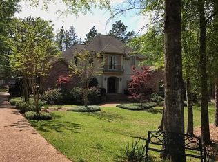 76 Landing Way, Hattiesburg, MS 39402