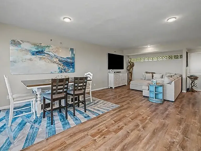 5408 Eagles Point Cir #302 — Photo 16