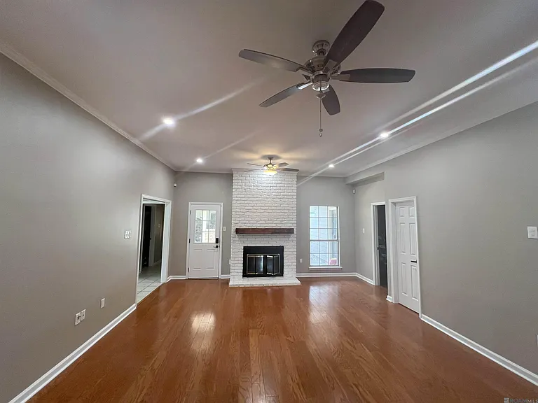 14011 Gattinburg Ave — Photo 4