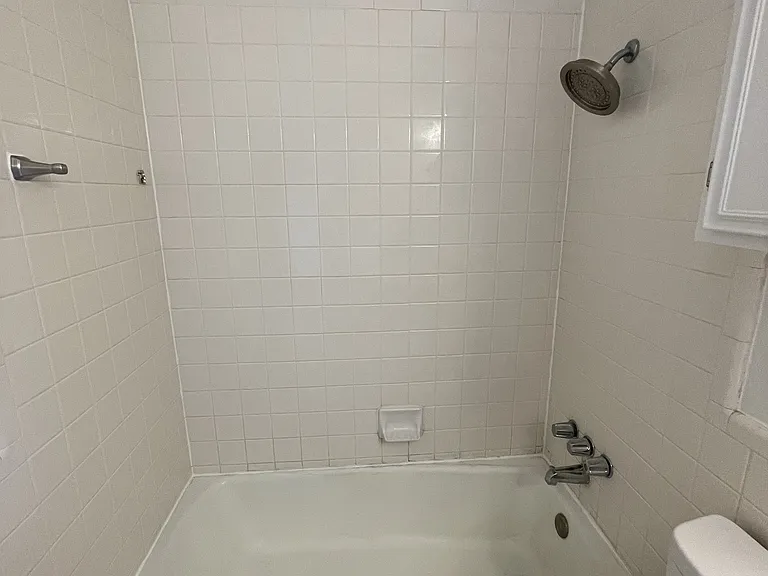205 E Saginaw Hwy — Photo 26