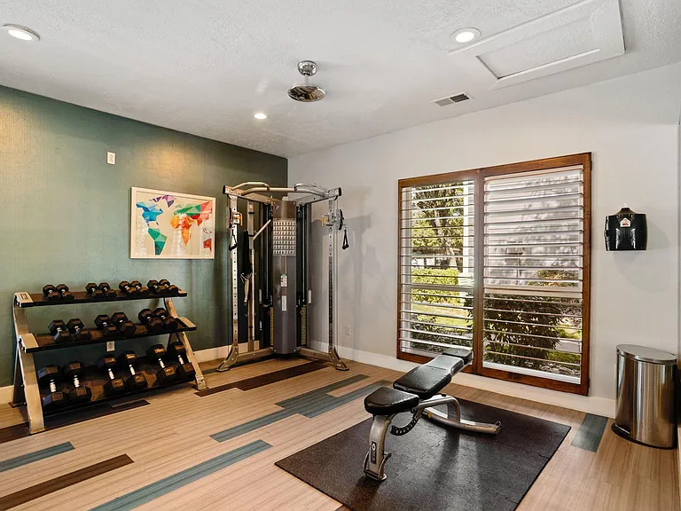 Royal Ridge — Photo 15