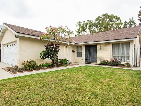 3rd image of 12915 La Jara Cir