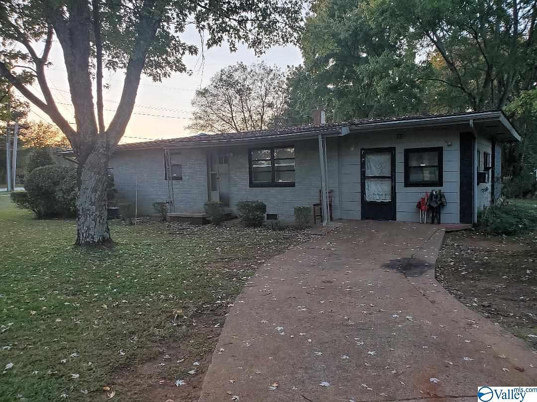 2001 La Salle Rd Nw Huntsville Al 35810 Mls 1157270 Zillow