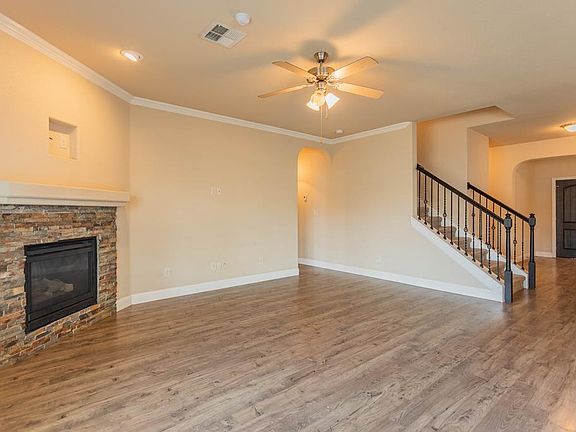 2nd image of 3902 Oporto St