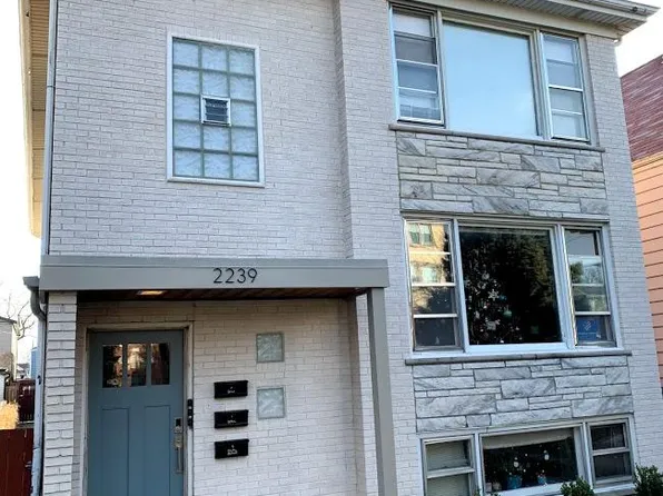 2239 W Winona St #2, Chicago, IL 60625