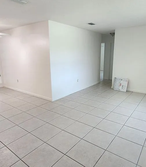 1550 W Central Ave — Photo 8