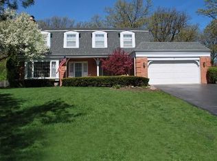2 Grenadier Ct, Lincolnshire, IL