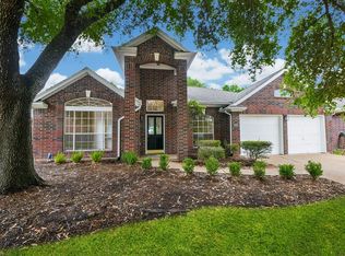 202 Knoll Forest Dr, Sugar Land, TX 77479